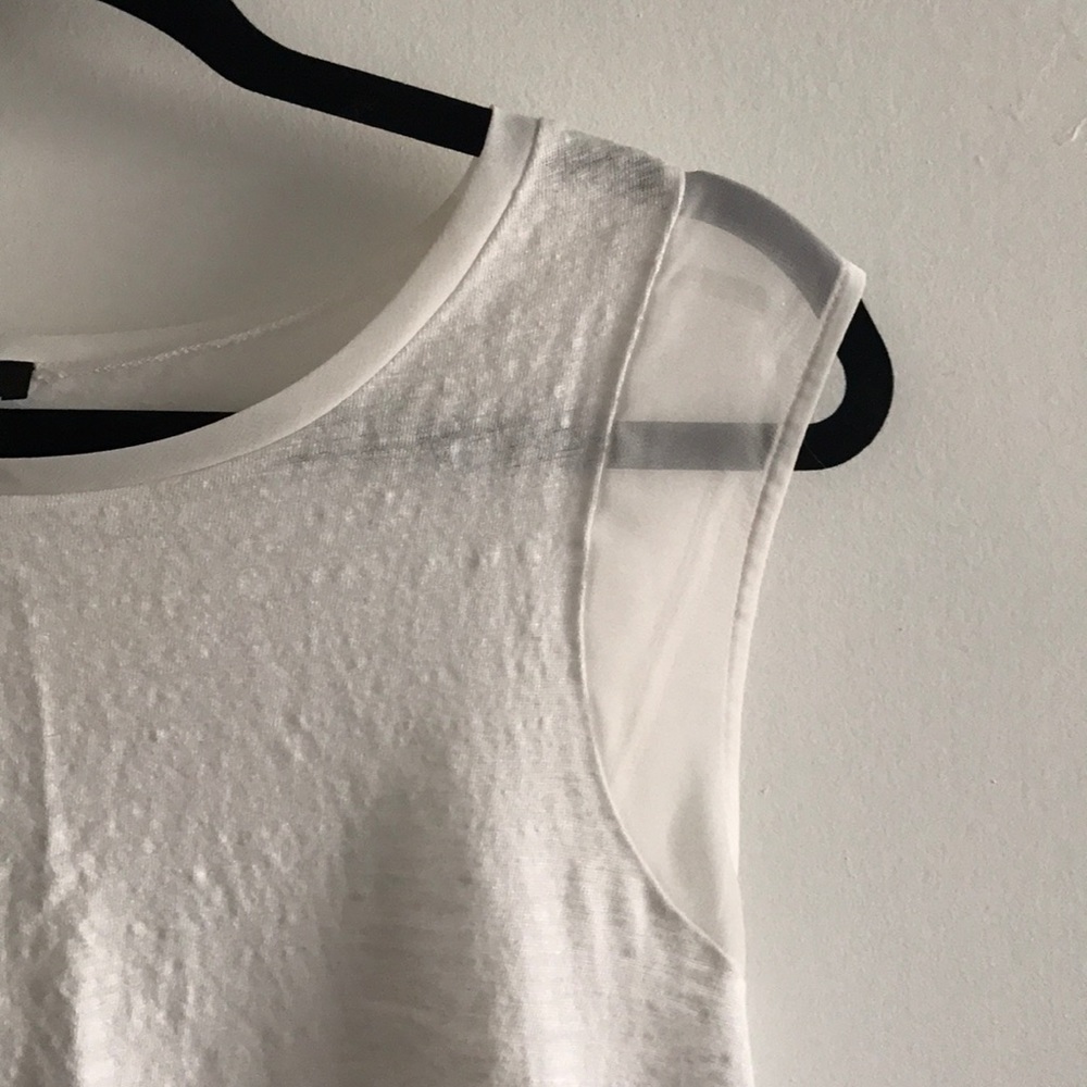Ann Taylor white tee